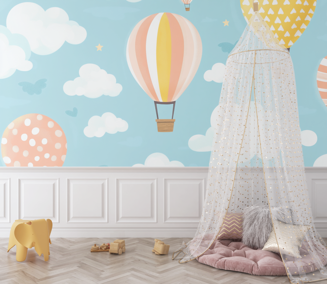 Papier peint montgolfiere et nuages en forme de ballons bebe