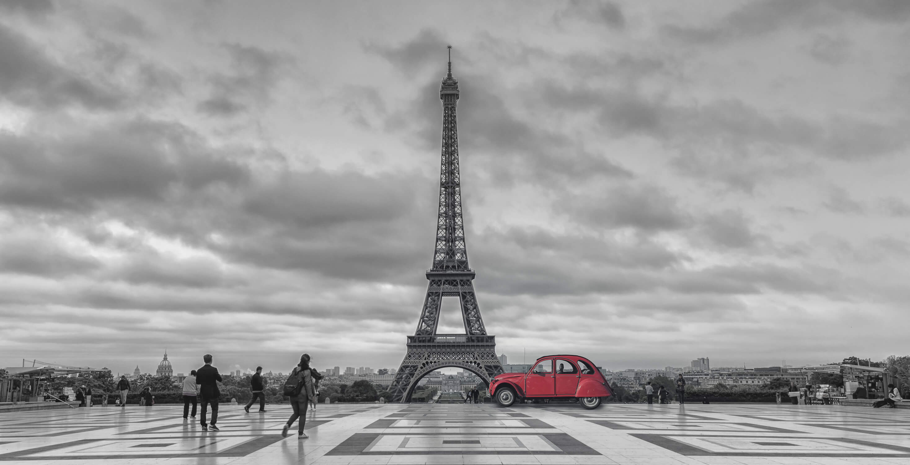 Papier Peint Noir Et Blanc Avec Voiture Rouge
