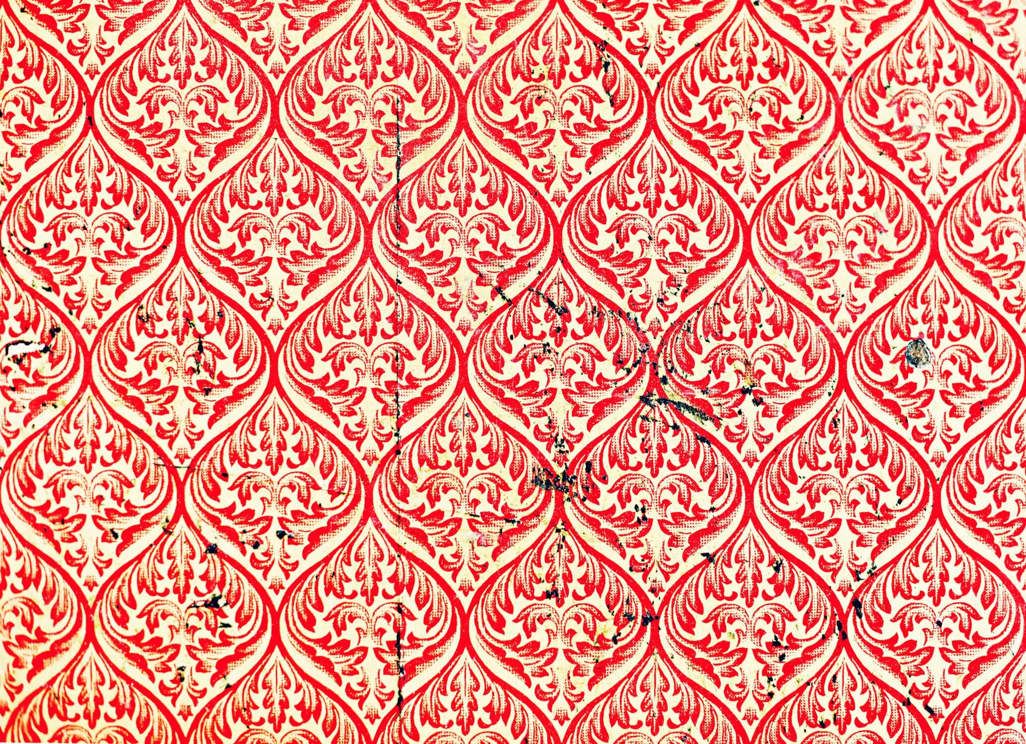 Papier Peint Baroque Rouge Usé